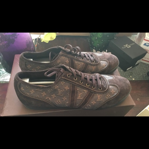 Men’s LV monograms shoes. 10.5 main image 6